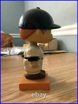 1960-61 New York Yankees Bobble Head Nodder Orange Square Base