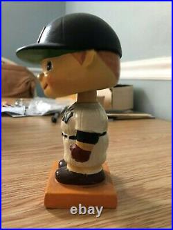 1960-61 New York Yankees Bobble Head Nodder Orange Square Base