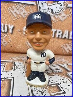 1962 Mickey Mantle New York Yankees Bobble Head Nodder White Round Base