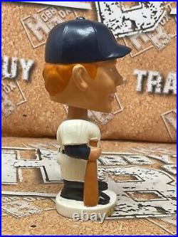 1962 Mickey Mantle New York Yankees Bobble Head Nodder White Round Base