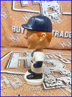 1962 Mickey Mantle New York Yankees Bobble Head Nodder White Round Base