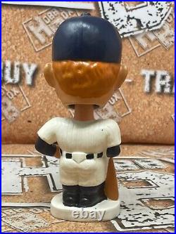 1962 Mickey Mantle New York Yankees Bobble Head Nodder White Round Base