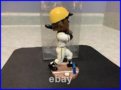 2004 Bobble Dobbles MLB Pittsburgh Pirates Roberto Clemente Mini Bobblehead