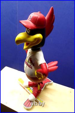 2004 Forever Collectibles St. Louis Cardinals Fred Bird Bobblehead #219/2004