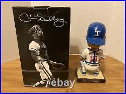 2006 BD&A Texas Rangers Jim Sundberg Bobblehead 2001 Pudge Rodriguez