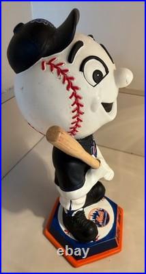 2007 Knuckle Heads Mr Met Bobblehead With Raised Wooden Bat Hard To Find