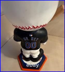 2007 Knuckle Heads Mr Met Bobblehead With Raised Wooden Bat Hard To Find