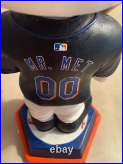 2007 Knuckle Heads Mr Met Bobblehead With Raised Wooden Bat Hard To Find