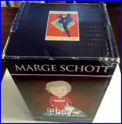 2010 Marge Schott Cincinnati Reds Hall of Fame 1990 World Champions Bobblehead