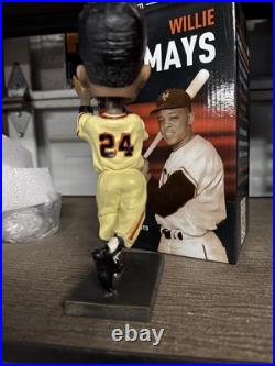 2010 San Francisco Giants Willie Mays Bobblehead 1954 World Series The Catch