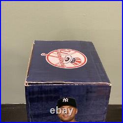 2013 Derek Jeter New York Yankees SGA Bobblehead Bobble First In Series With Box
