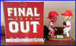 ADAM WAINWRIGHT & YADIER MOLINA The Final Out 2006 WS Bobblehead SGA Cardinals