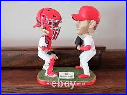 ADAM WAINWRIGHT & YADIER MOLINA The Final Out 2006 WS Bobblehead SGA Cardinals