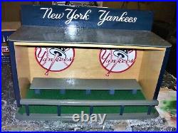 Aaron Judge New York Yankees bobble head display case with felt floor