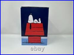 BDA Sports MLB Toronto Blue Jays Snoopy & Woodstock Doghouse Bobblehead