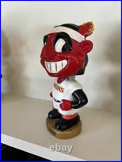 Baseball bobble Head 1960s vintage old Cleveland Indians Chief Gold base Nodder