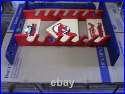 Bobble heads Cleveland Indians hold 18 bobble heads 7 bats 7 balls