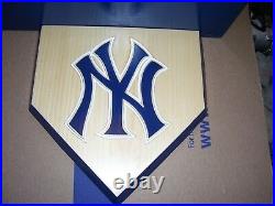 Bobble heads Yankees Display shelf 8 x 36 inches