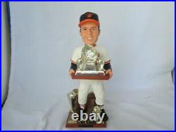 Brooks Robbinson Bobblehead Golden Glove Award Orioles Legends of the Diamond