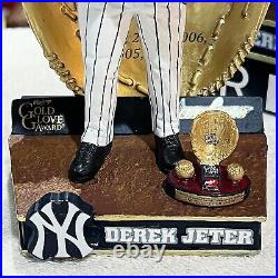 DEREK JETER New York Yankees 5x Rawlings Gold Glove Award Winner MLB Bobblehead