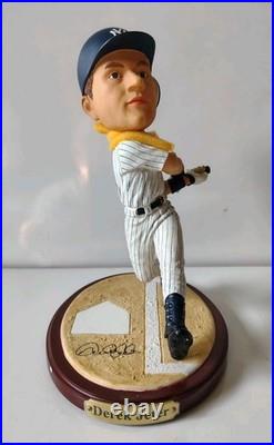 DEREK JETER New York Yankees Bobblehead. Limited Edition Number Out of 5000