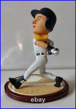 DEREK JETER New York Yankees Bobblehead. Limited Edition Number Out of 5000