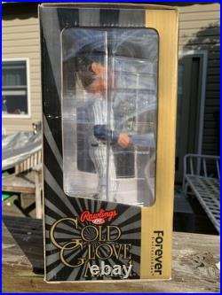 Don Mattingly Gold Glove Bobble Head 1 / 1008 1994 Forever Collectible