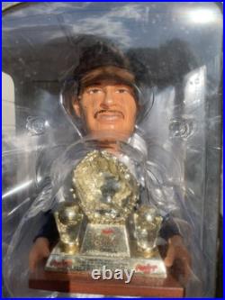 Don Mattingly Gold Glove Bobble Head 1 / 1008 1994 Forever Collectible