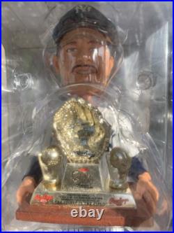 Don Mattingly Gold Glove Bobble Head 1 / 1008 1994 Forever Collectible