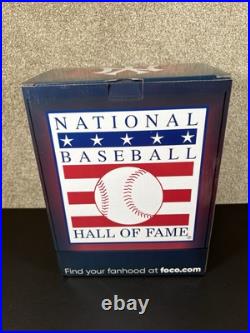 FOCO Derek Jeter New York Yankees 5x Rawlings Gold Glove Award Winner Bobblehead