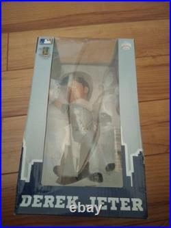 Forever Collectibles Derek Jeter New York Yankees The Flip Bobblehead New