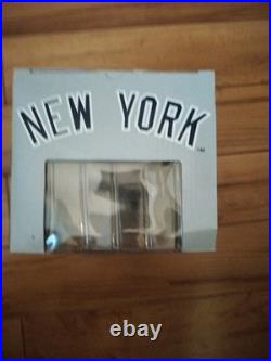 Forever Collectibles Derek Jeter New York Yankees The Flip Bobblehead New