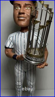 Forever Collectibles NY Yankees Derek Jeter Legends Of The Diamond BobbleHead LE