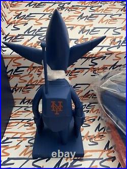 Futura 2000 New York Mets Mlb Pointman Bobblehead Figure 2019 Autographed Box