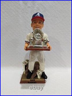 Greg Maddux Bobblehead Braves Legends of the Diamond Gold Glove FOCO