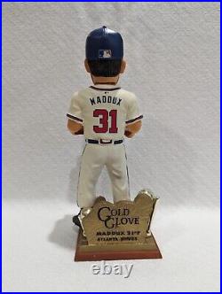 Greg Maddux Bobblehead Braves Legends of the Diamond Gold Glove FOCO