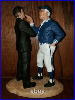 Hartland Statue, Leo Durocher, The Confrontation