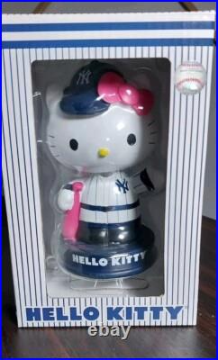 Hello Kitty Bobble Head Yankees Stadium Edition 2014 Sanrio New In Box