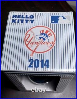 Hello Kitty Bobble Head Yankees Stadium Edition 2014 Sanrio New In Box