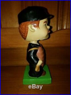 Home Plate Umpire Green Base w Broom Vintage Bobble Head/Bobbing Head/Nodder'62