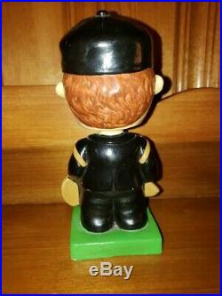 Home Plate Umpire Green Base w Broom Vintage Bobble Head/Bobbing Head/Nodder'62