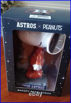 Houston Astros Peanuts Night Artemis Snoopy bobblehead signed by Lucy 8/23/22