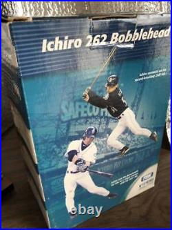 Imperfect Ichiro 262 Hit Bobblehead Minor Crack Both Ankles