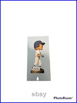 Kirk Gibson Signed SGA (2012) Bobblehead. Beckett Witness COA