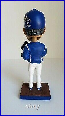 LA Dodgers Dave Roberts Signed Bobblehead withCOA + World Series Rally Towel