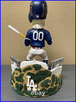 Los Angeles Dodgers Hollywood Hills Dia de los Muertos Bobblehead FOCO #106/2020