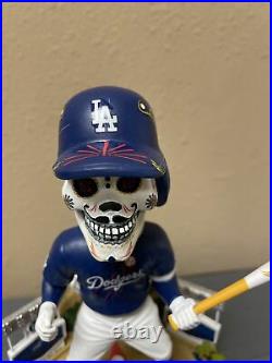 Los Angeles Dodgers Hollywood Hills Dia de los Muertos Bobblehead FOCO #106/2020