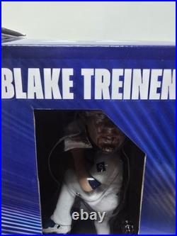 Lot Of 2 Los Angeles LA Dodgers Bobble Heads Blake Treinen Blake Snell