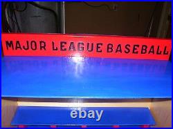 MAJOR LEAGUE BASEBALL Bobble heads display case shipped dis-assembled