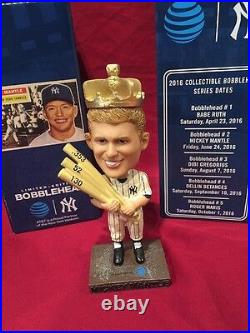 Mickey Mantle SGA 2016 New York Yankees MLB Triple Crown Bobblehead Statue 1956